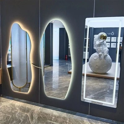 LED-es megvilágítású intelligens fürdőszobai tükör